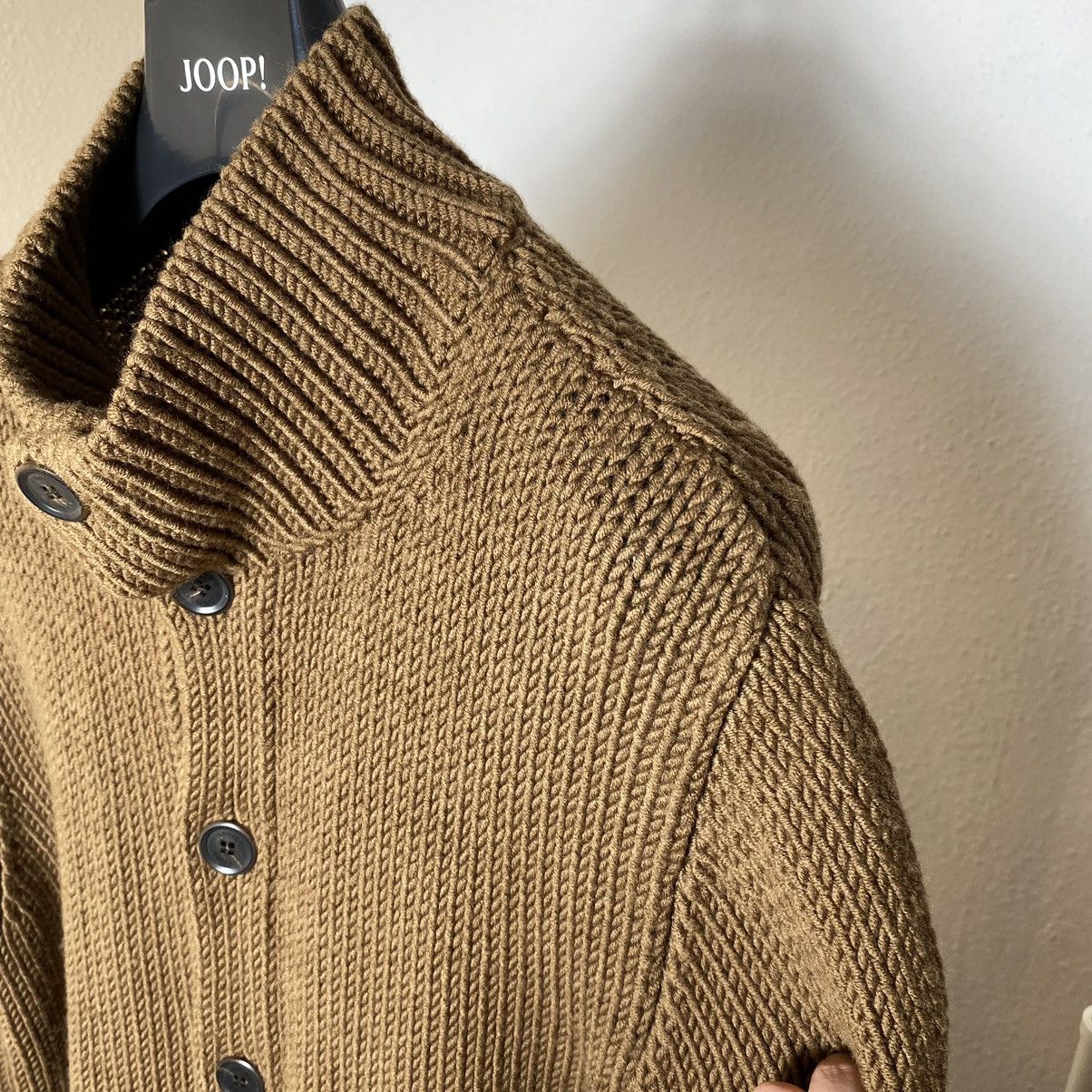 Louis Vuitton Wool Knit Button Sweater Louis Vuitton Brown Size US L / EU 52-54 / 3 - 15 Thumbnail
