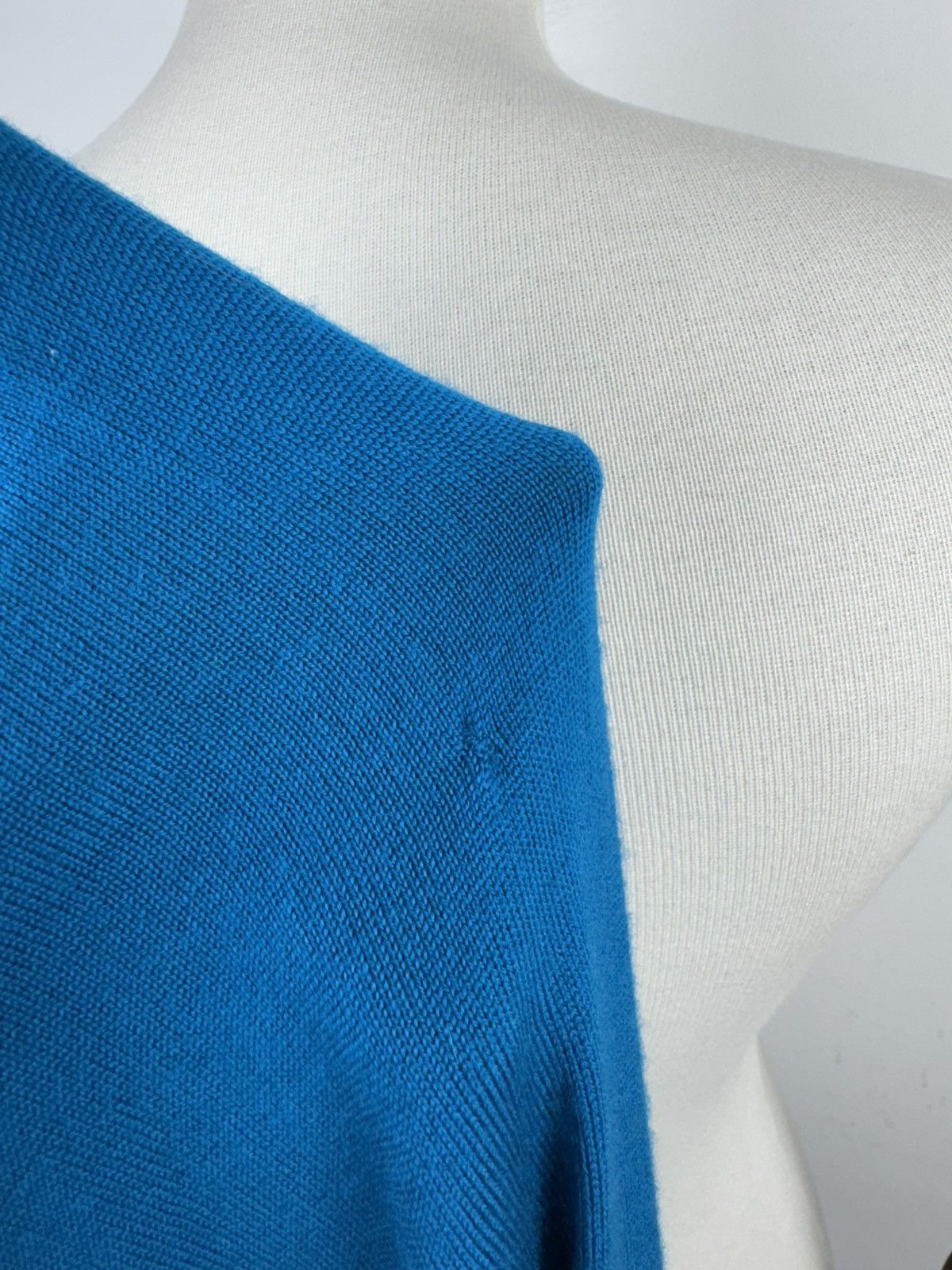 Barrie Men’s Barrie Scotland V-Neck Wool Sweater size 44 Size US XL / EU 56 / 4 - 7 Thumbnail