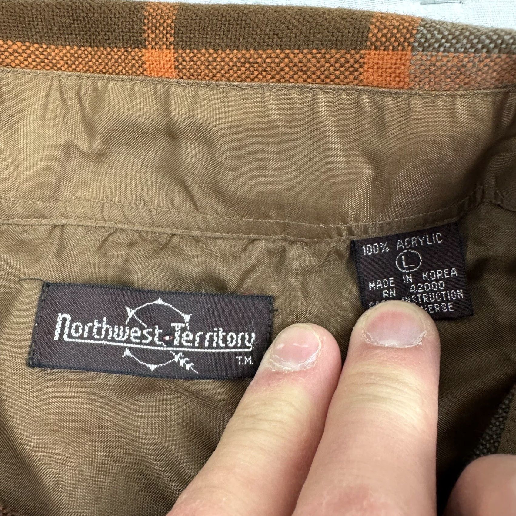 Vintage VINTAGE Northern Territory Shirt Adult L Orange Plaid Outdoor 90s Mens Button-Up Flannel Long Sleeve Size US L / EU 52-54 / 3 - 3 Thumbnail