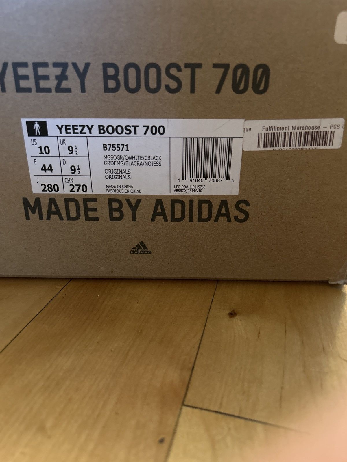 Yeezy Yeezy Boost 700 Size US 10 / EU 43 - 3 Thumbnail
