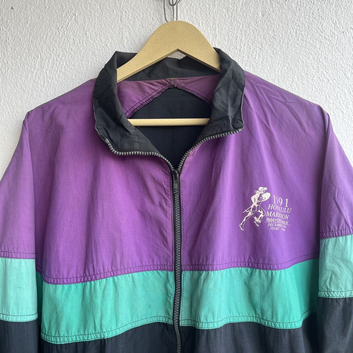 Vintage VINTAGE 1991 HONOLULU MARATHON MAYORS WALK LIGHT JACKET Size US L / EU 52-54 / 3 - 18 Thumbnail