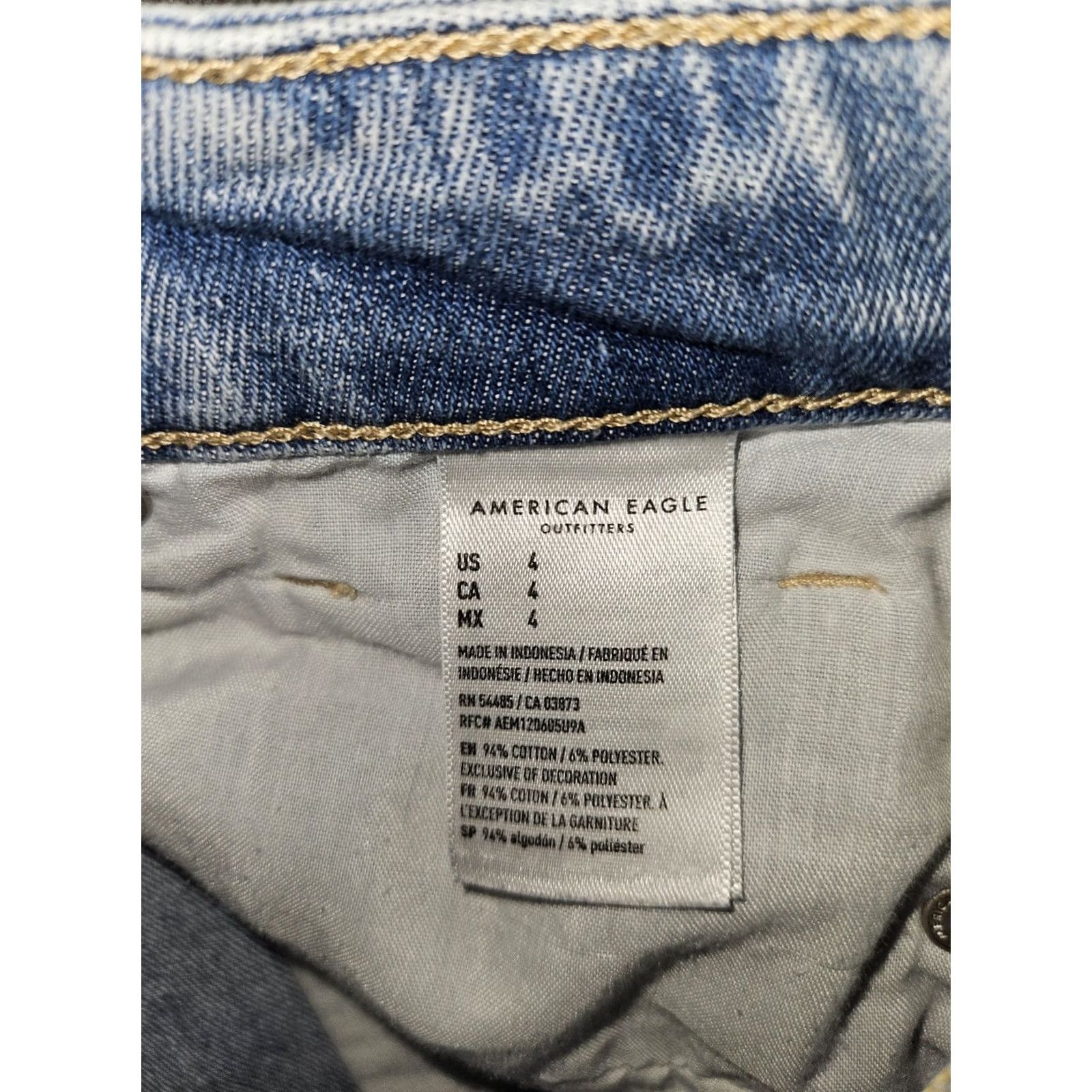 American Eagle Outfitters VINTAGE American Eagle Outfitters Mom Shorts Women's 4 Blue High Rise Distressed Stretch Preppy Size 27" / US 4 / IT 40 - 3 Thumbnail