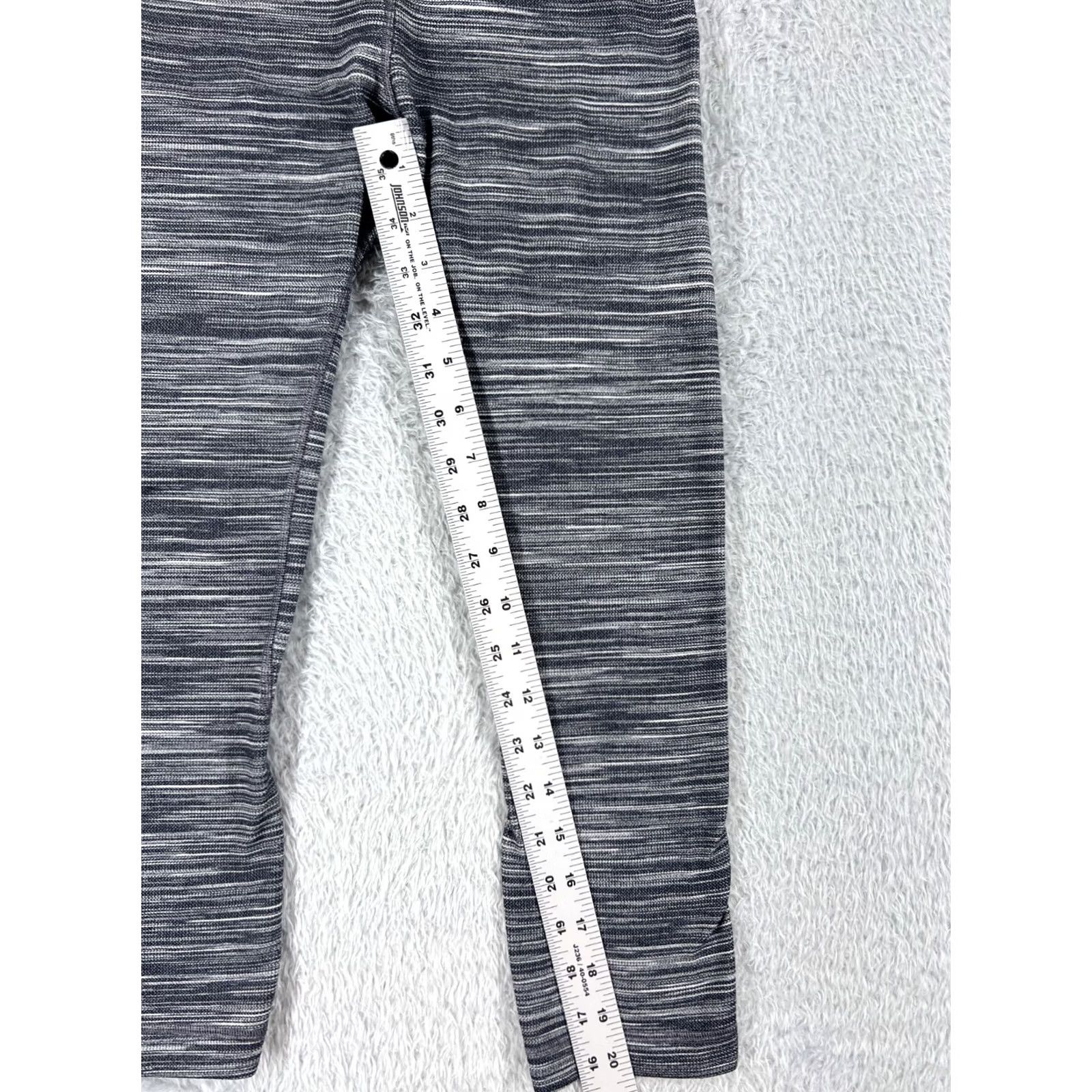 Lululemon Lululemon Align Pants Womens 4 Gray Cropped 21" Inseam Nulu Cross Waist Pockets - 4 Regular Olive? Size 27" / US 4 / IT 40 - 5 Thumbnail