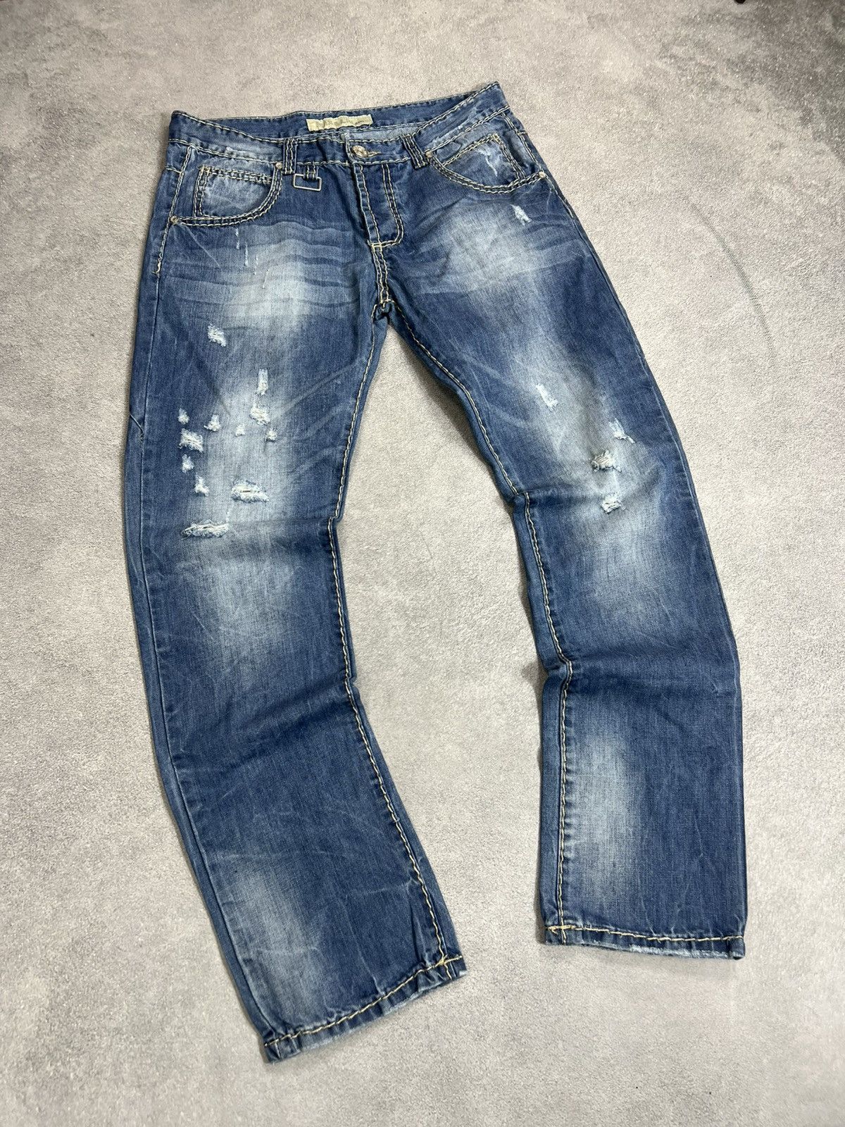 True Religion VTG True Religion Type! Balenci Distressed Washed Y2K Jeans Size US 32 / EU 48 - 3 Thumbnail