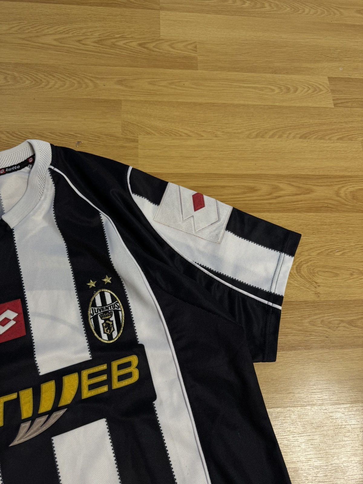 Lotto Sport × Vintage Lotto 2002-2003 Juventus FC Home (size XL) Size US XL / EU 56 / 4 - 6 Thumbnail