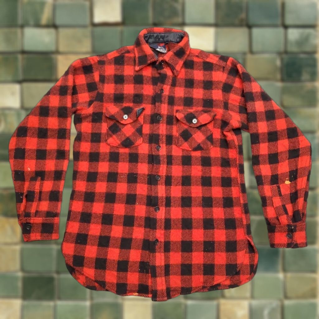 Vintage VINTAGE Woolrich Shirt Mens S Red Buffalo Plaid Wool Button Overshirt Jacket 80s Logger Size US S / EU 44-46 / 1 - 1 Thumbnail