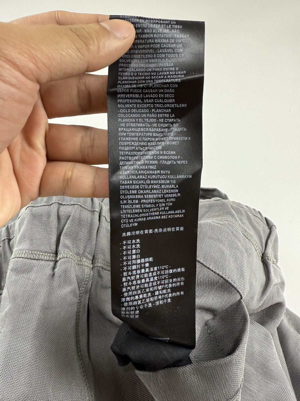 Giorgio Armani Giorgio Armani Drawstring Straight Pants Size US 30 / EU 46 - 12 Thumbnail