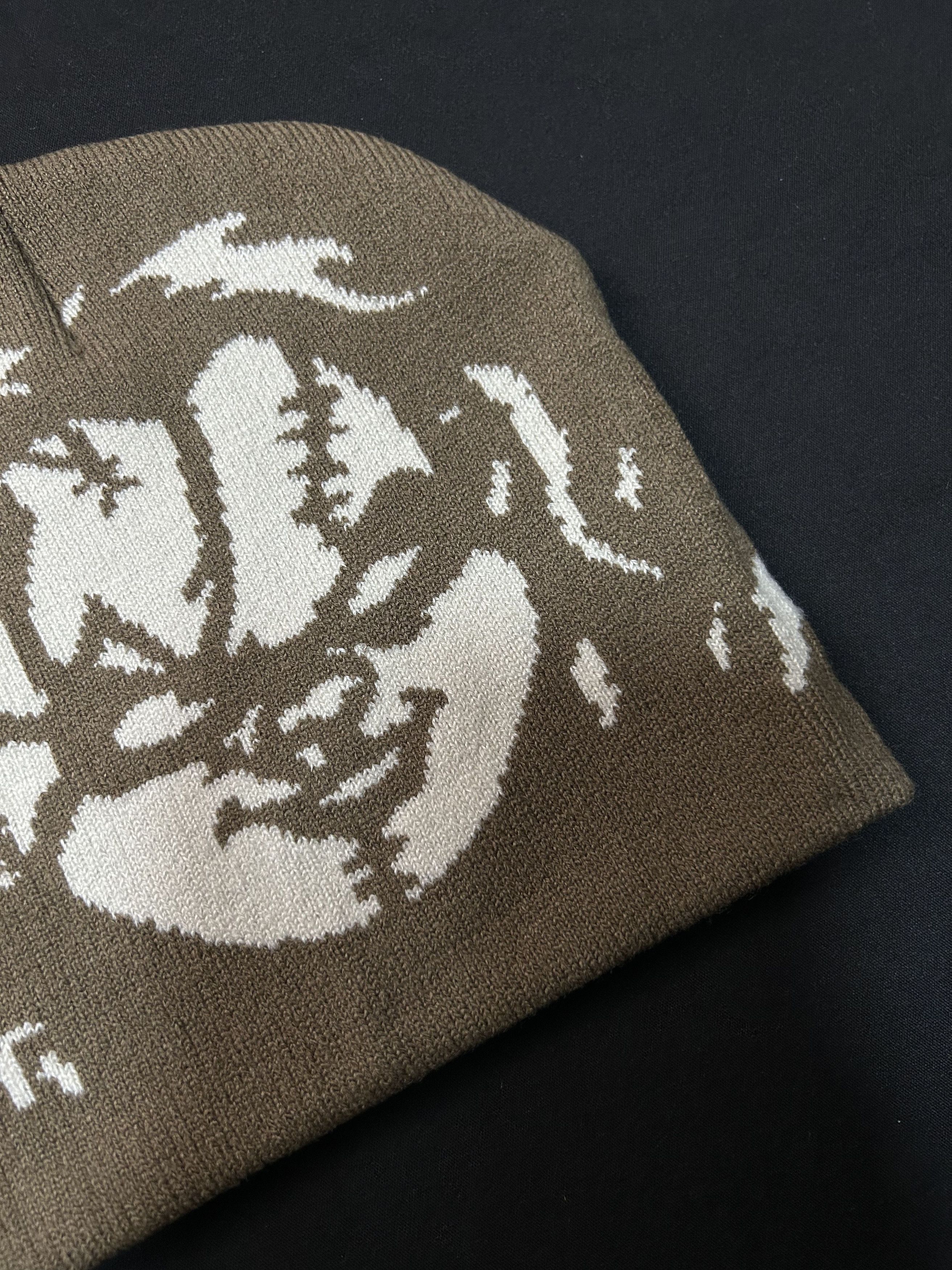 Japanese Brand Rare Chunky Graphic No Cuff Knit Brown Beanie Hats OS Size ONE SIZE - 4 Thumbnail