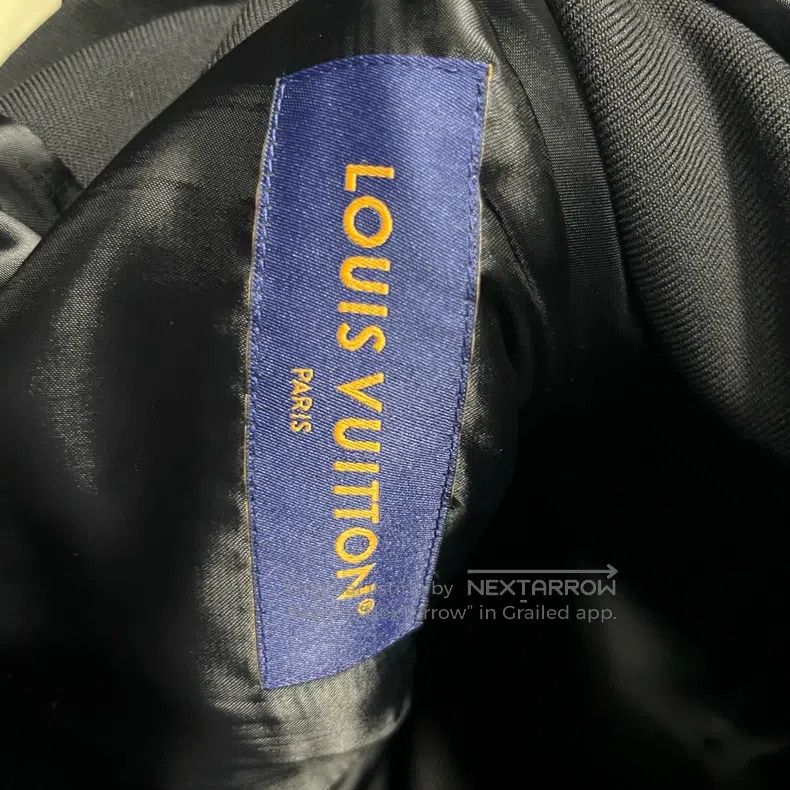 Louis Vuitton Louis Vuitton Black logo monogram beaded wool long-sleeved Size US M / EU 48-50 / 2 - 5 Thumbnail