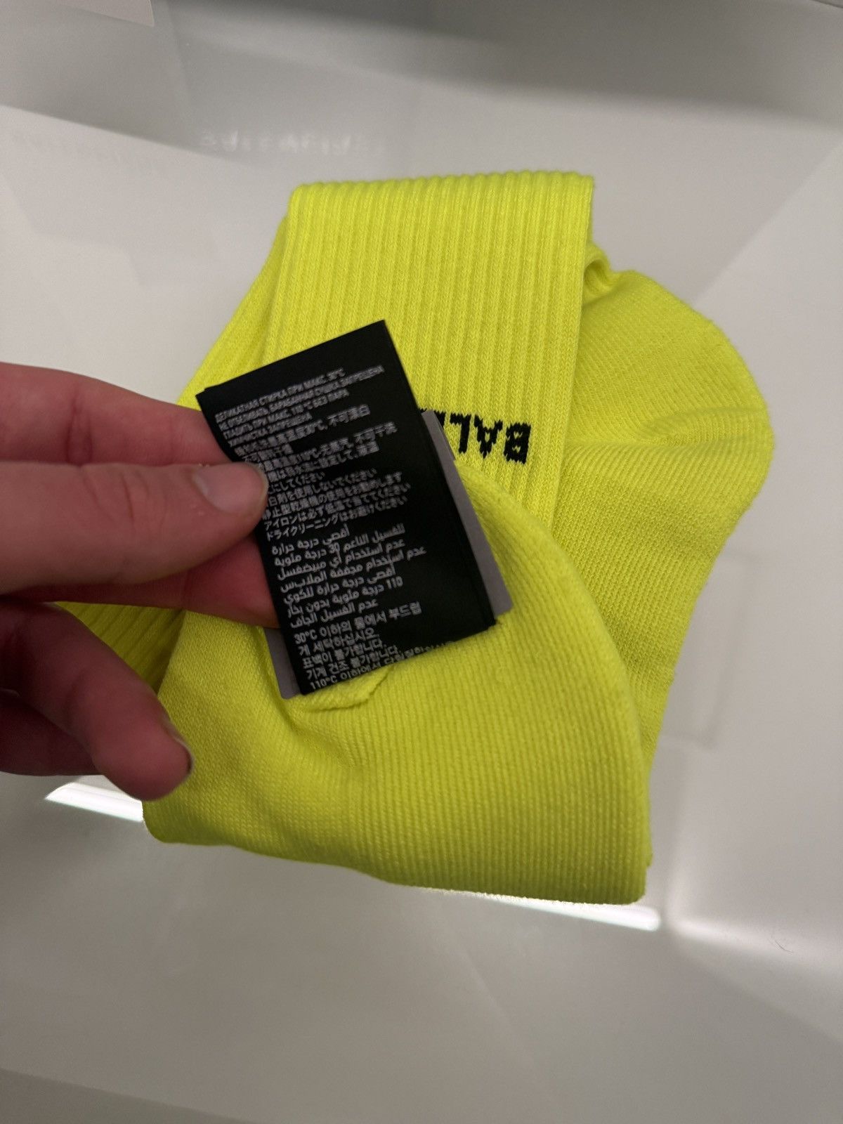 Balenciaga Balenciaga sporty B tennis socks neon yellow Size ONE SIZE - 9 Thumbnail