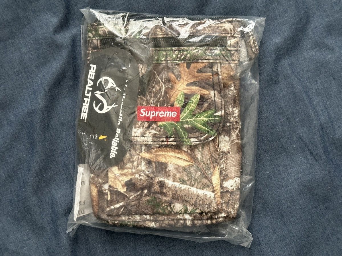 Supreme Realtree Shoulder Bag | Grailed