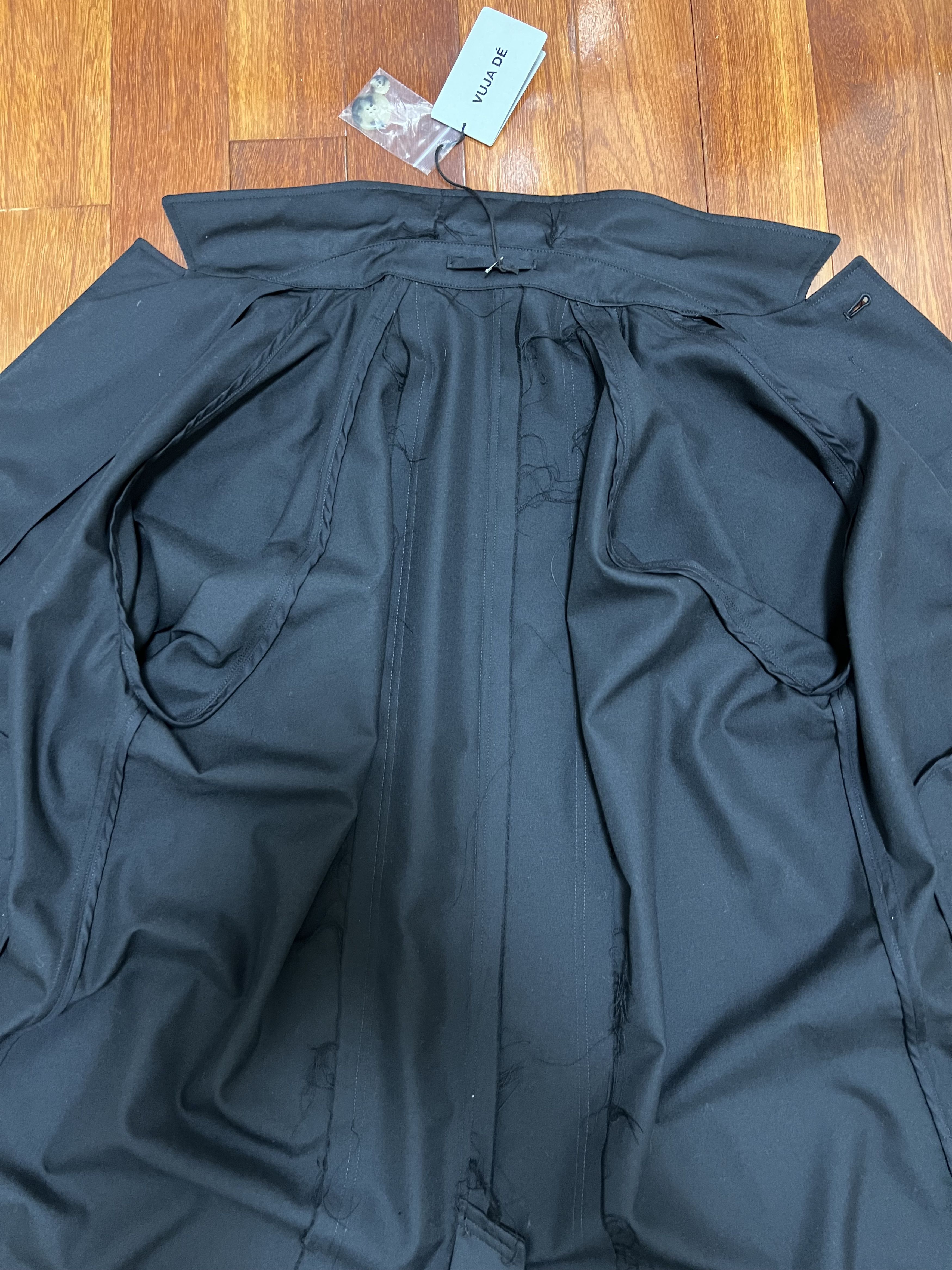 Vuja De 💚 Vuja De THE “LIEN” VIRGIN WOOL COAT IN MATTE BLACK Size US S / EU 44-46 / 1 - 13 Thumbnail