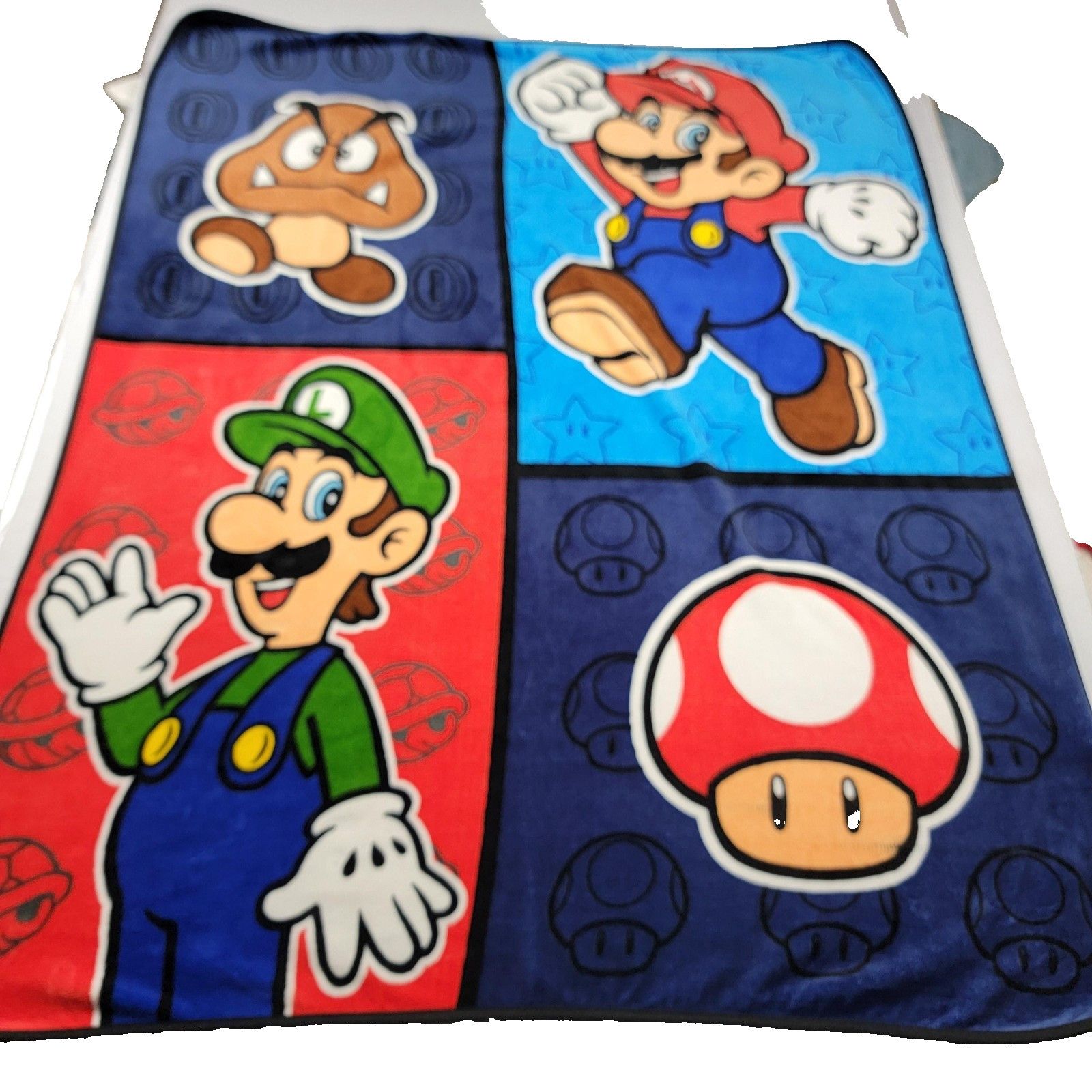 Nintendo Super Mario Bundle Blanket + Mario Figure + Hot Wheels Kart Size ONE SIZE - 1 Thumbnail