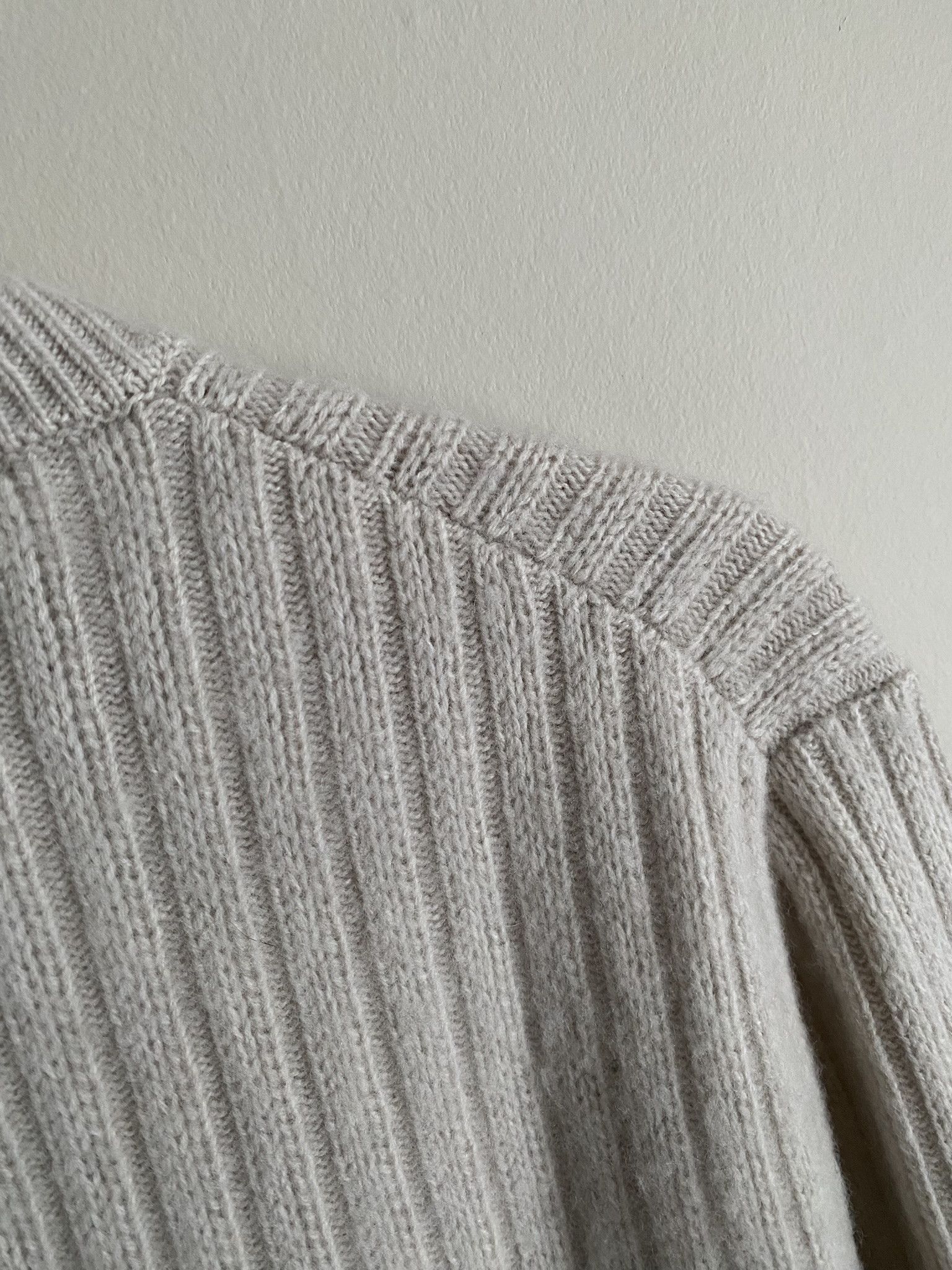 Wood Wood 48/M - Lambswool Cable V-Neck - Nature Size US M / EU 48-50 / 2 - 6 Thumbnail