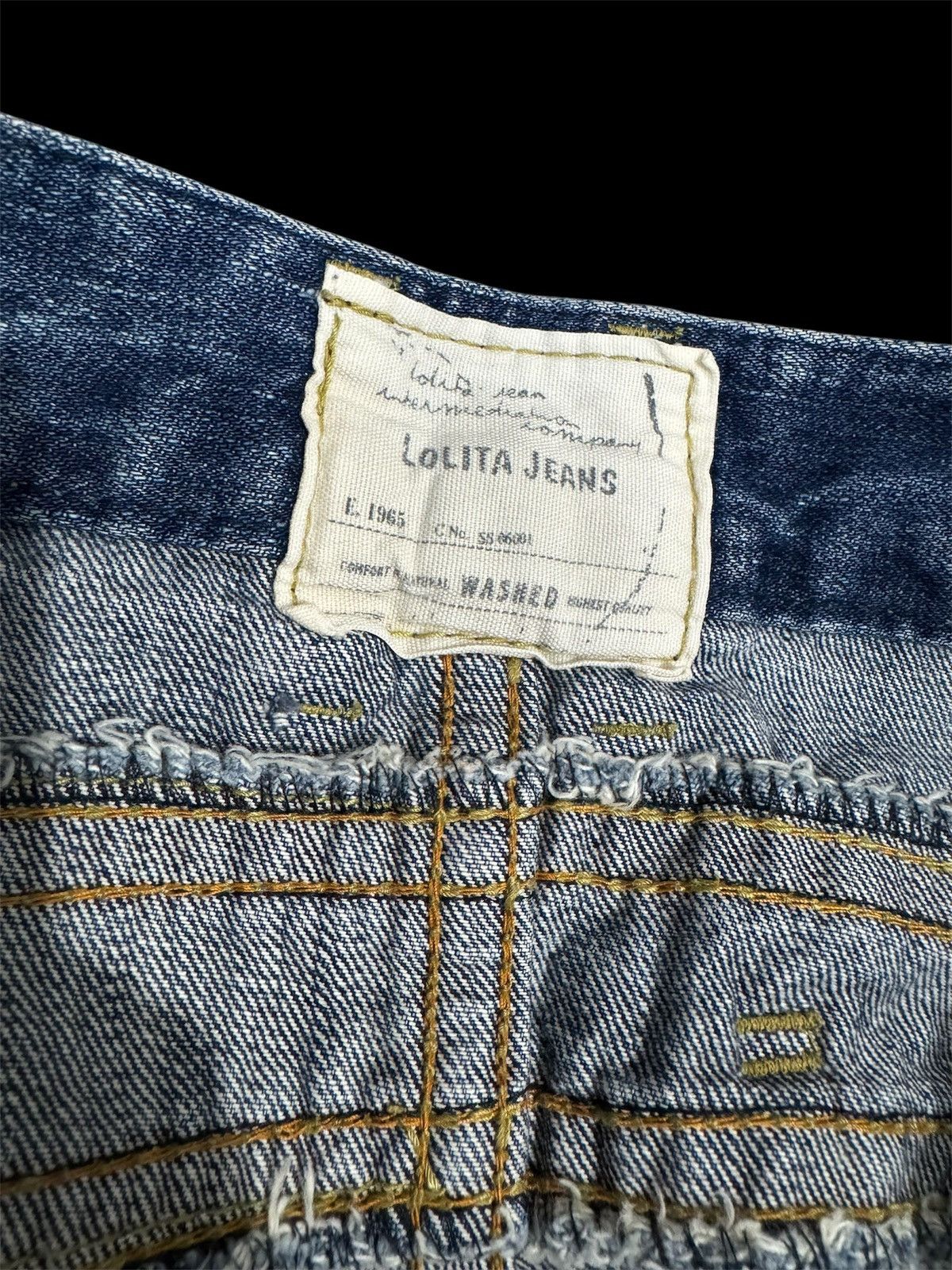 Japanese Brand Lolita Jeans X Yoshitomo Nara Denim Flare Jeans Size 32 Size US 31 - 6 Thumbnail