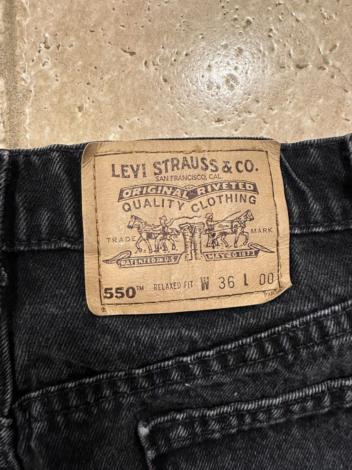 Levi's Levi’s Vintage 550 Black Ditressed Denim Shorts Orange Tab Size US 36 / EU 52 - 8 Thumbnail