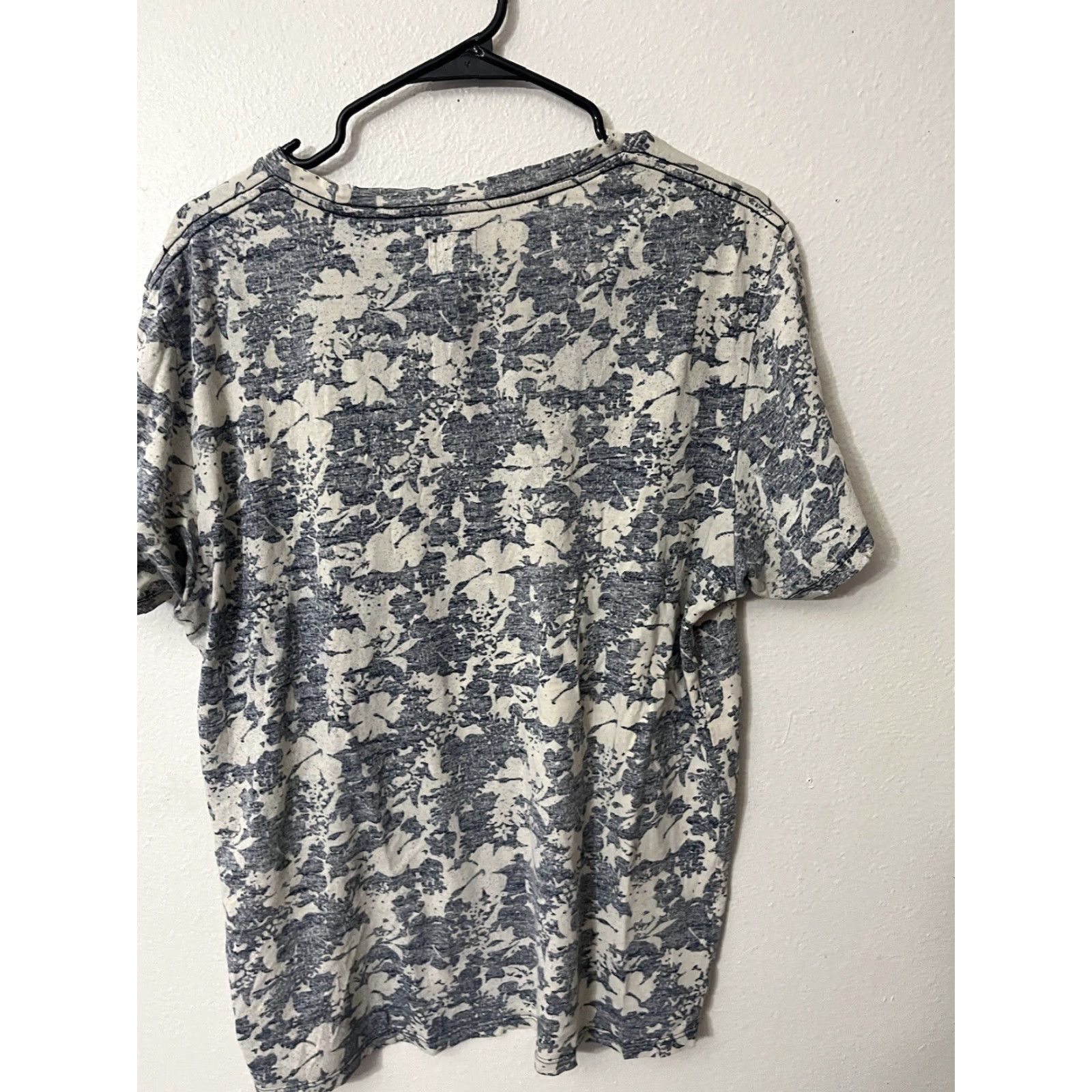 Guess GUESS Men's Cotton T-Shirt Baroque Graphic Crew Neck Short Sleeve All Seasons Navy Blue Ivory Large Size US L / EU 52-54 / 3 - 2 Thumbnail