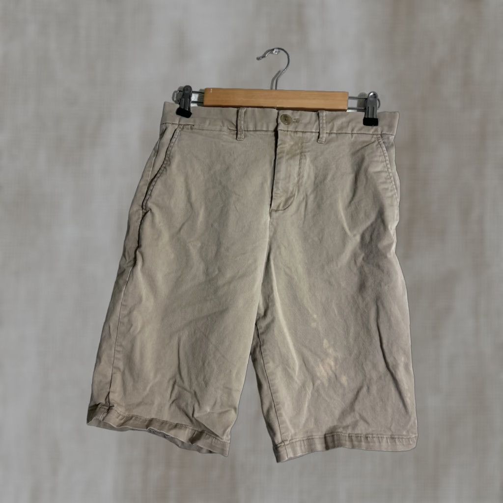 Gap VINTAGE Gap Chino Shorts Mens 28x12 Beige Cotton Stains Size US 28 / EU 44 - 1 Thumbnail