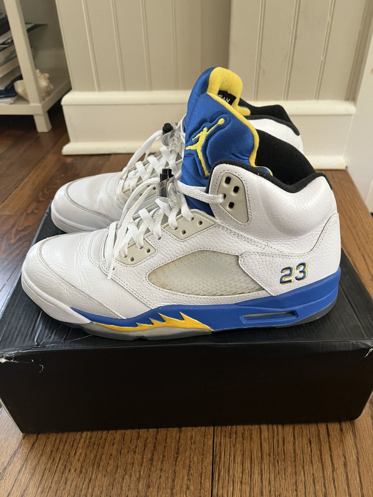 Jordan Brand Jordan 5 Laney Size US 12 / EU 45 - 2 Thumbnail