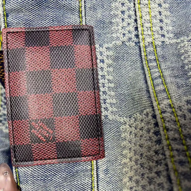 Louis Vuitton Louis Vuitton Blue plaid printed button mid-rise straight Size US 34 / EU 50 - 5 Thumbnail