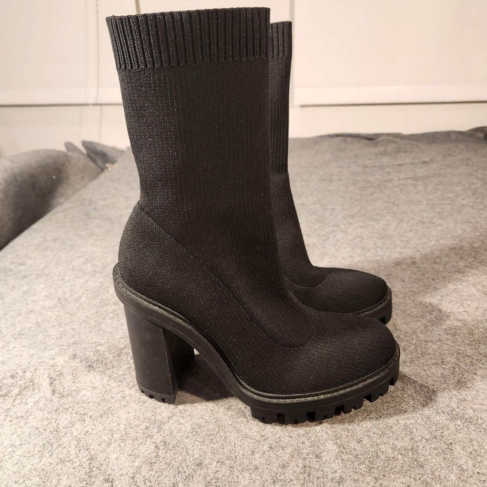 Zara Zara Womens Boots Sock Knit Mid Calf Platform Lug Sole Heel Black 7.5 Casual Party/Cocktail Mens Womens Girls Size US 8 / IT 38 - 3 Thumbnail