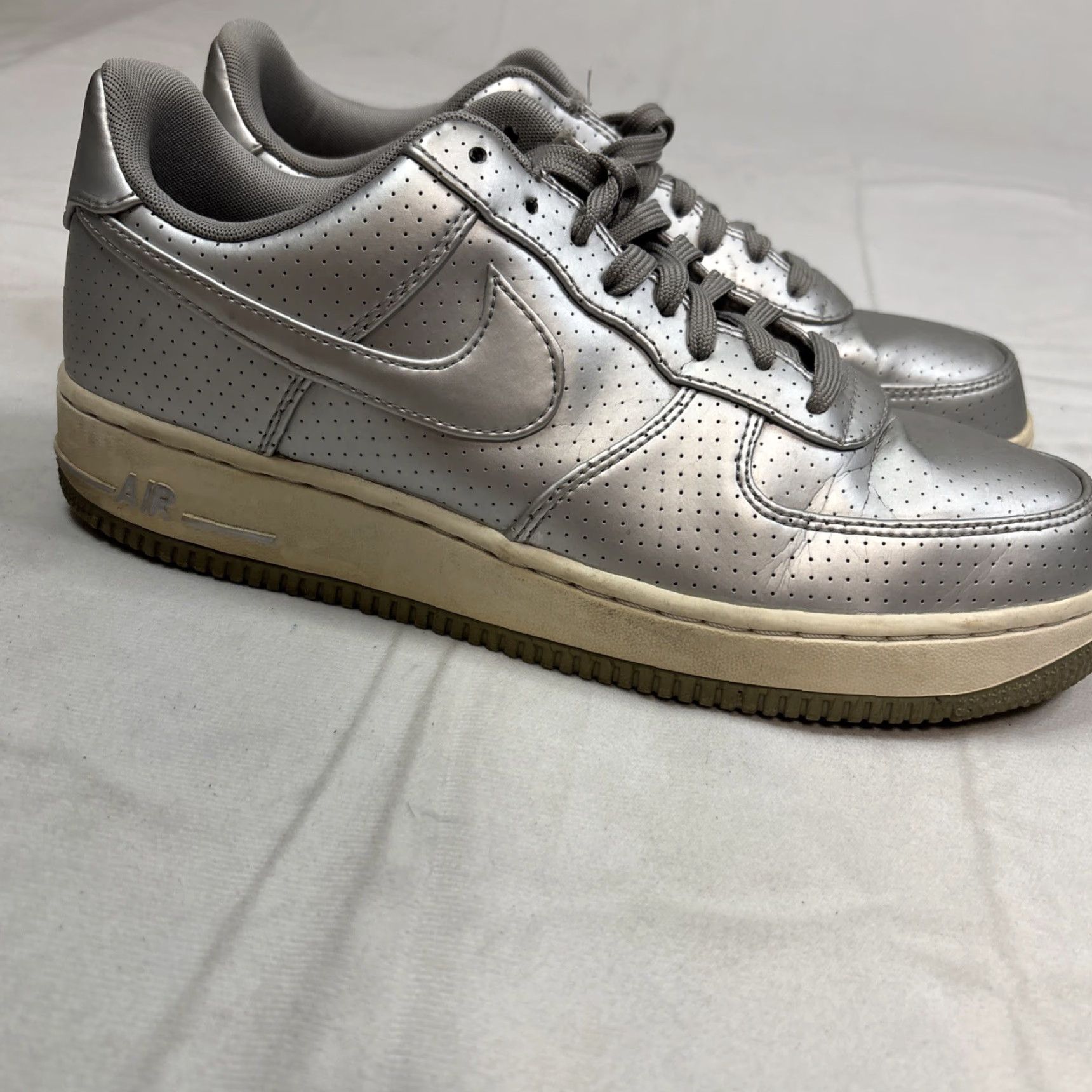 Nike Nike Air Force 1 Low 16 Metallic Silver OVO 2016 NBA All Star Men 10 Sneakers Shoes Size US 10 / EU 43 - 5 Thumbnail