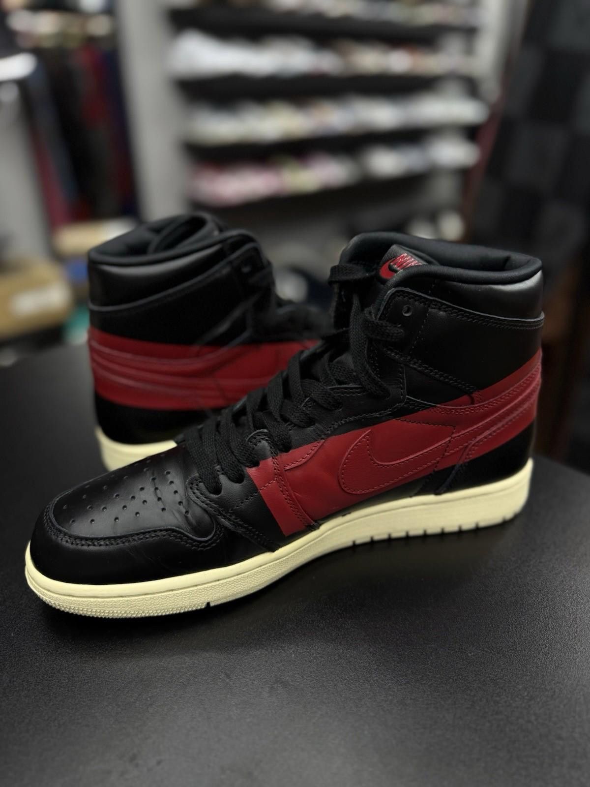 Jordan Brand Air Jordan 1 Retro OG Defiant Couture (10) BQ6682-006 Nike Size US 10 / EU 43 - 10 Thumbnail
