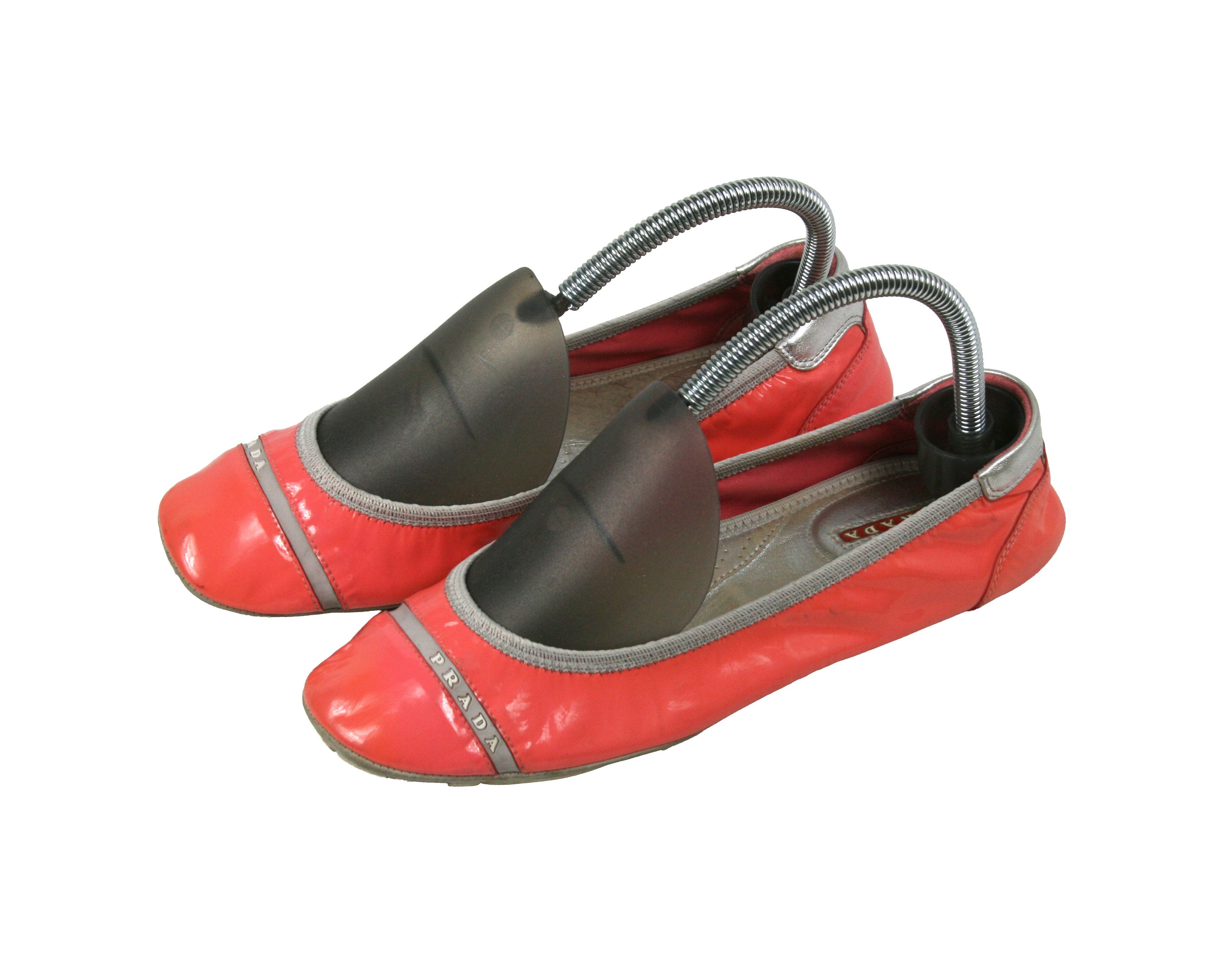 Prada 00S Logo Y2K Stretch Ballerinas Patent Leather Vintage Size US 7.5 / IT 37.5 - 2 Thumbnail
