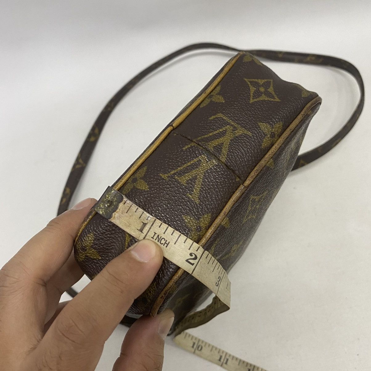 Vintage ‼️YES‼️AUTH. VINTAGE LOUIS VUITTON MINI DANUBE SHOULDER BAG Size ONE SIZE - 14 Thumbnail
