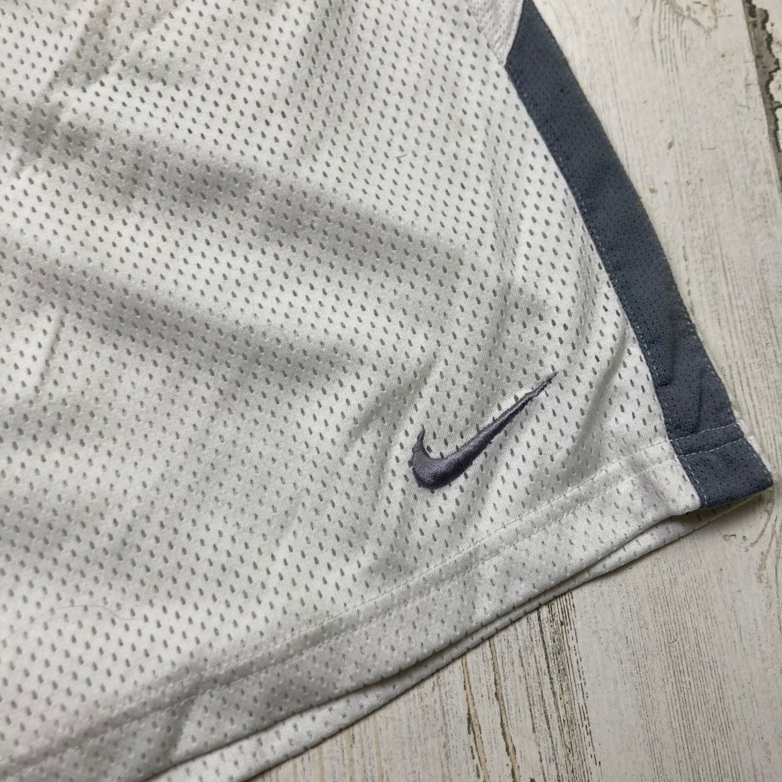 Nike Nike Athletic Gym Shorts Size US 32 / EU 48 - 2 Thumbnail