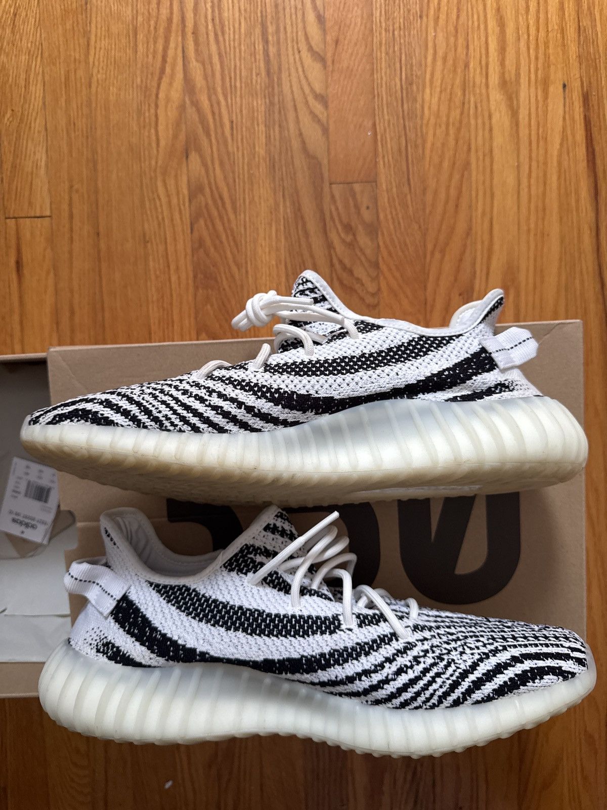 Adidas Yeezy 350 V2 Zebra 2023 Size US 14 / EU 47 - 6 Thumbnail