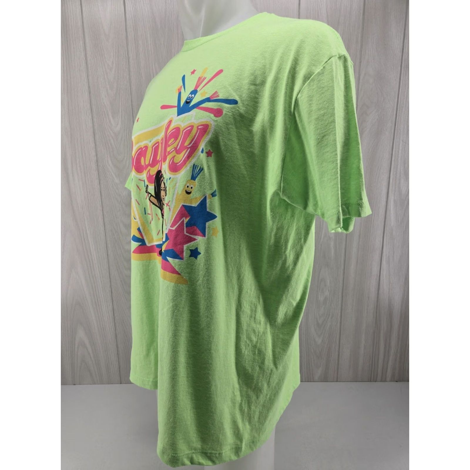 SOMET WWE X Nerds Bayley We Want Some Bayley Cartoon T-Shirt XL Mens Green Graphic Print Size US XL / EU 56 / 4 - 4 Thumbnail