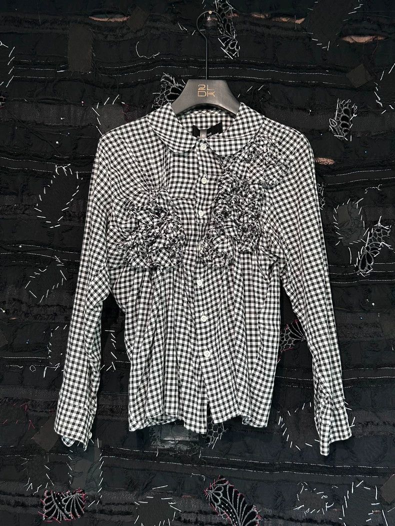 Comme Des Garcons Black and white plaid embroidered front