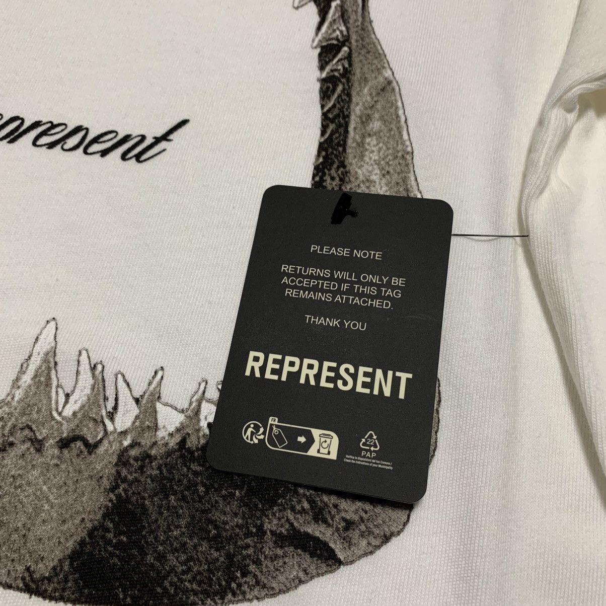 Represent Clo. Represent Small Shark JAWS Flat White Tee Size US S / EU 44-46 / 1 - 4 Thumbnail