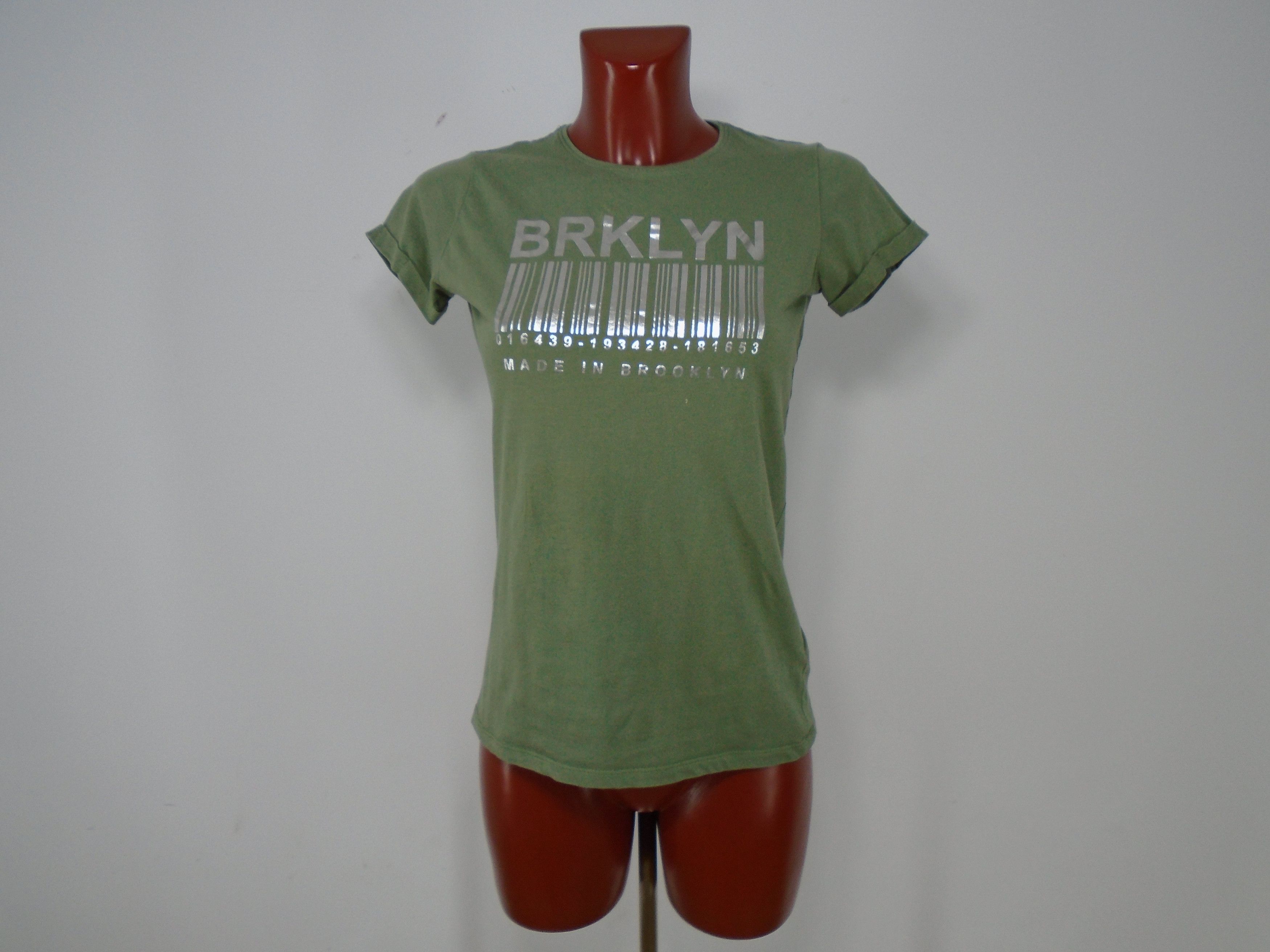 Vintage Women's T-Shirt Primark. Khaki. XS. Size XS / US 0-2 / IT 36-38 - 2 Thumbnail