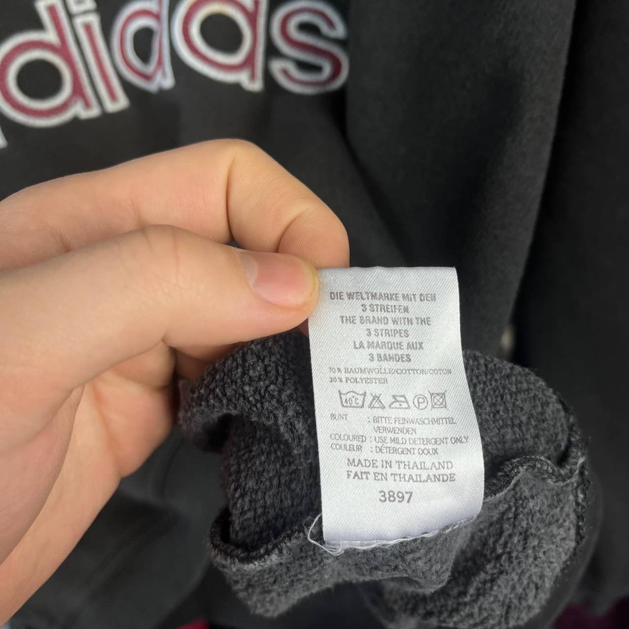 Adidas Vintage 90s Adidas Big Logo Sunfade Black/Red Sweatshirt Size US L / EU 52-54 / 3 - 10 Thumbnail