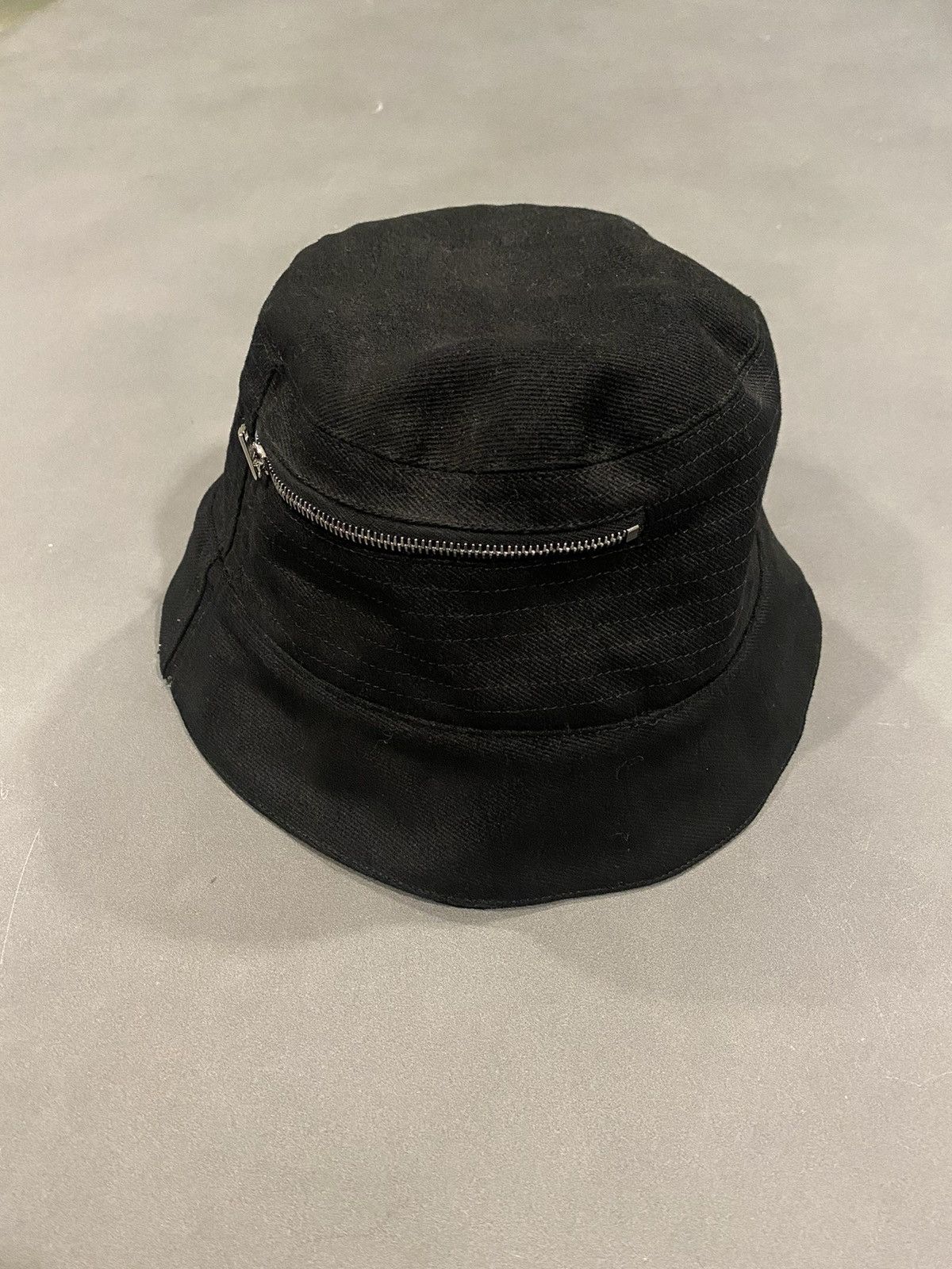 Rick Owens × Rick Owens Drkshdw Rick Owens DRKSHDW Black Pocket Gilligan Bucket Hat Size ONE SIZE - 1 Thumbnail