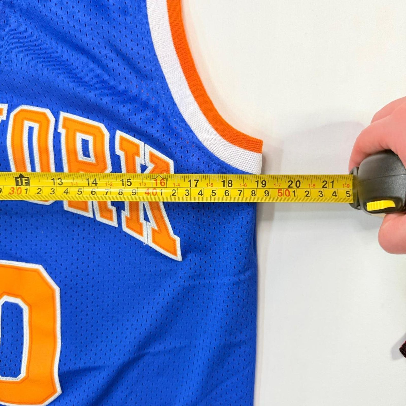 Mitchell & Ness Vintage NBA Mitchell & Ness New York Knicks jersey Frazier Size US M / EU 48-50 / 2 - 2 Thumbnail
