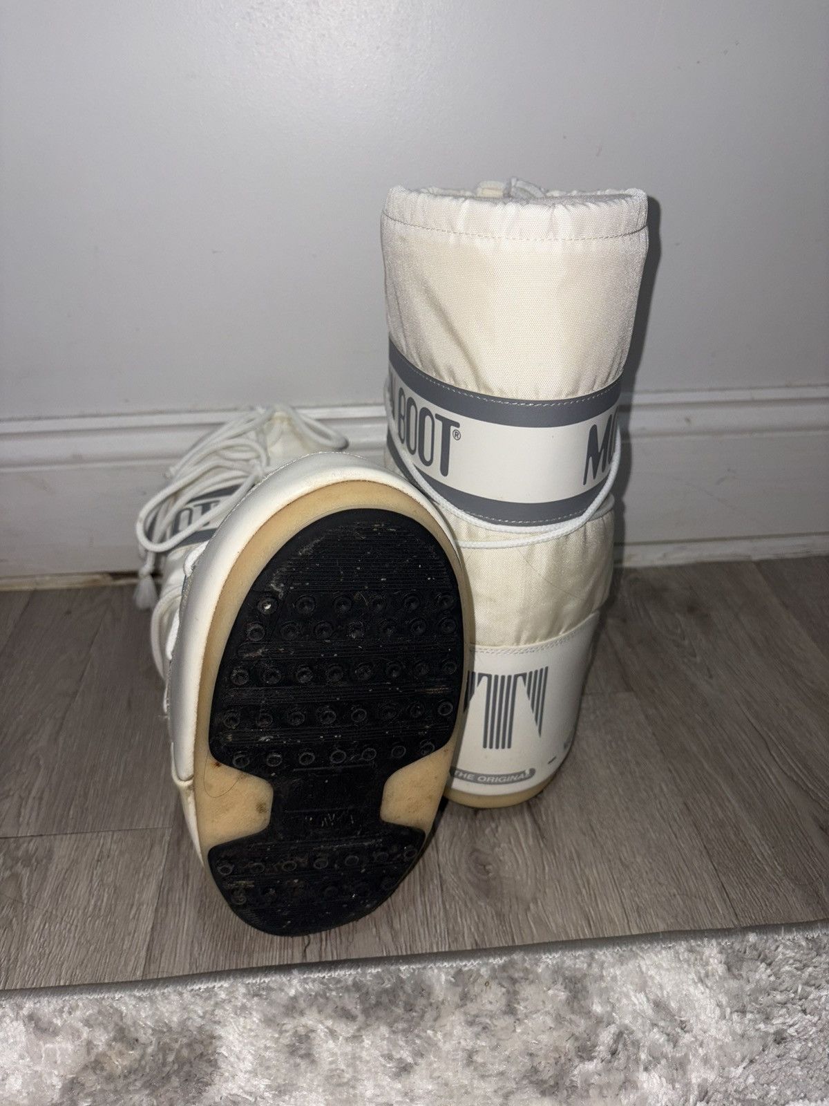 Moon Boot White moon boots size 6 Size US 6 / IT 36 - 3 Thumbnail