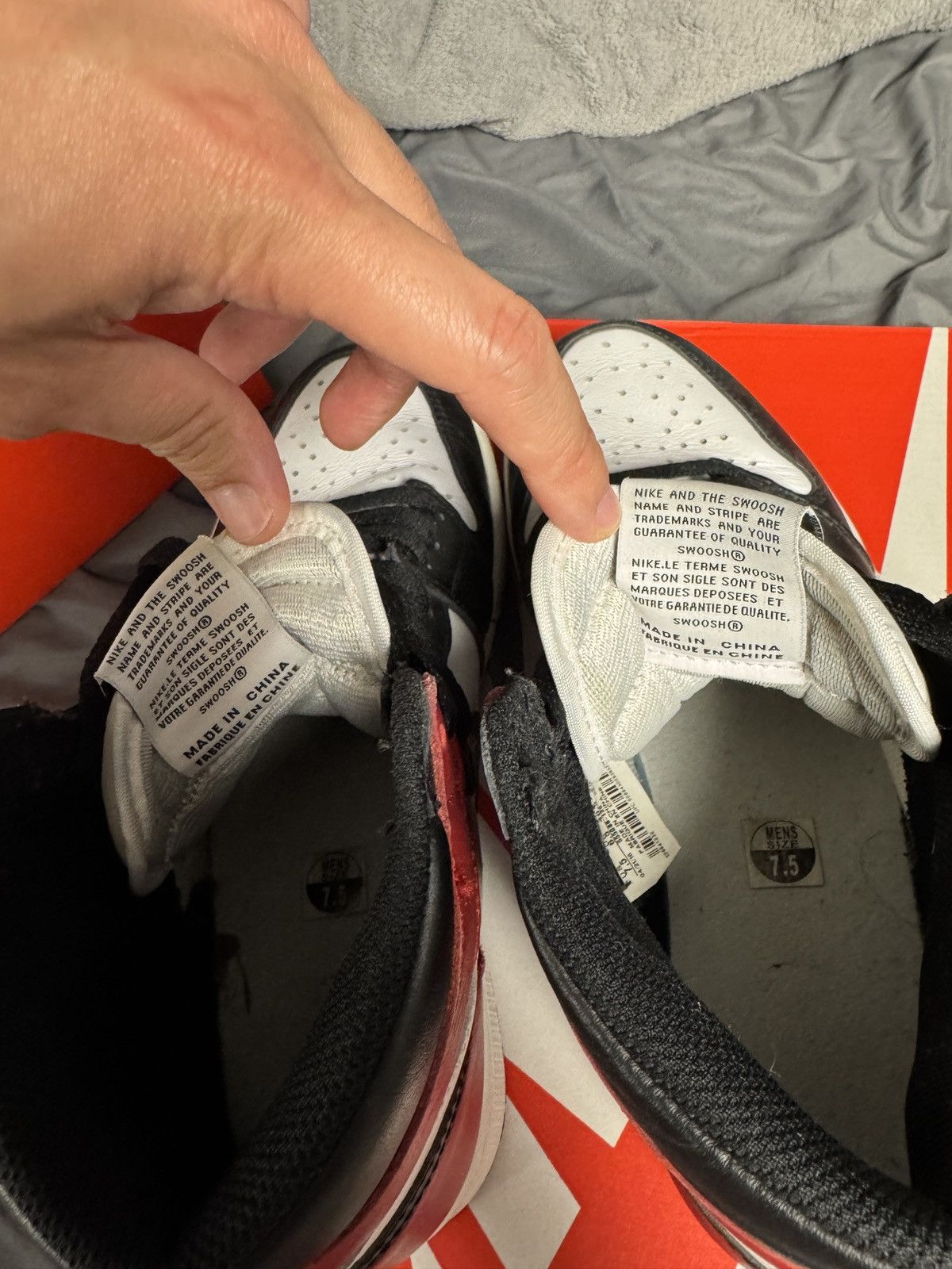 Jordan Brand Jordan 1 Black Toe Size US 7.5 / EU 40-41 - 8 Thumbnail