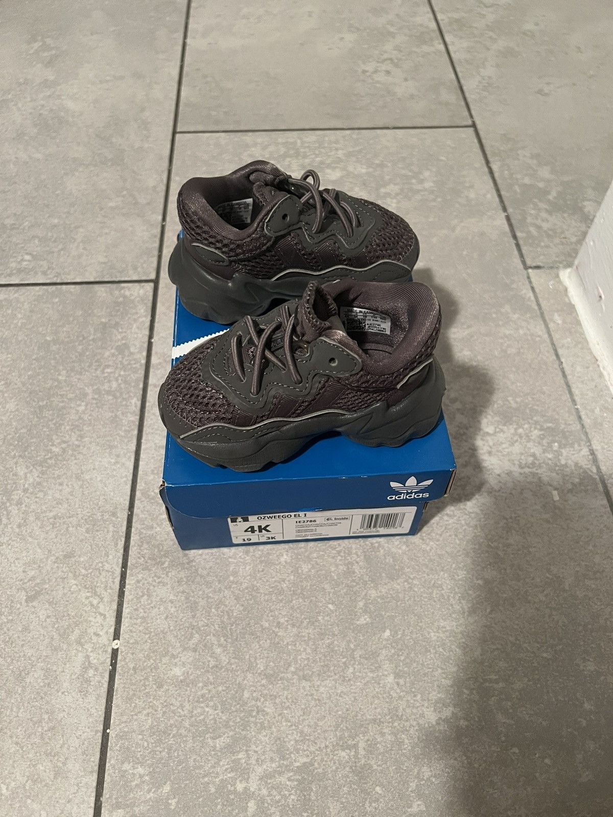 Adidas Adidas Toddler Ozweego I ‘Charcoal’ (2024) Size 4K Size US 5 / EU 37 - 6 Thumbnail