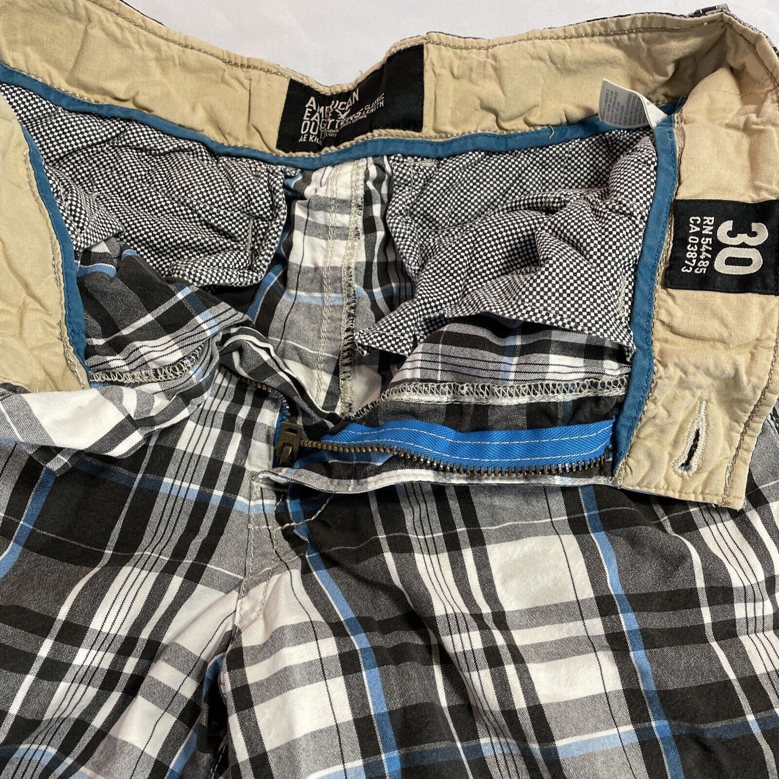 American Eagle Outfitters American Eagle Men's Shorts Black Plaid Size 30 Casual Class Size US 30 / EU 46 - 4 Thumbnail