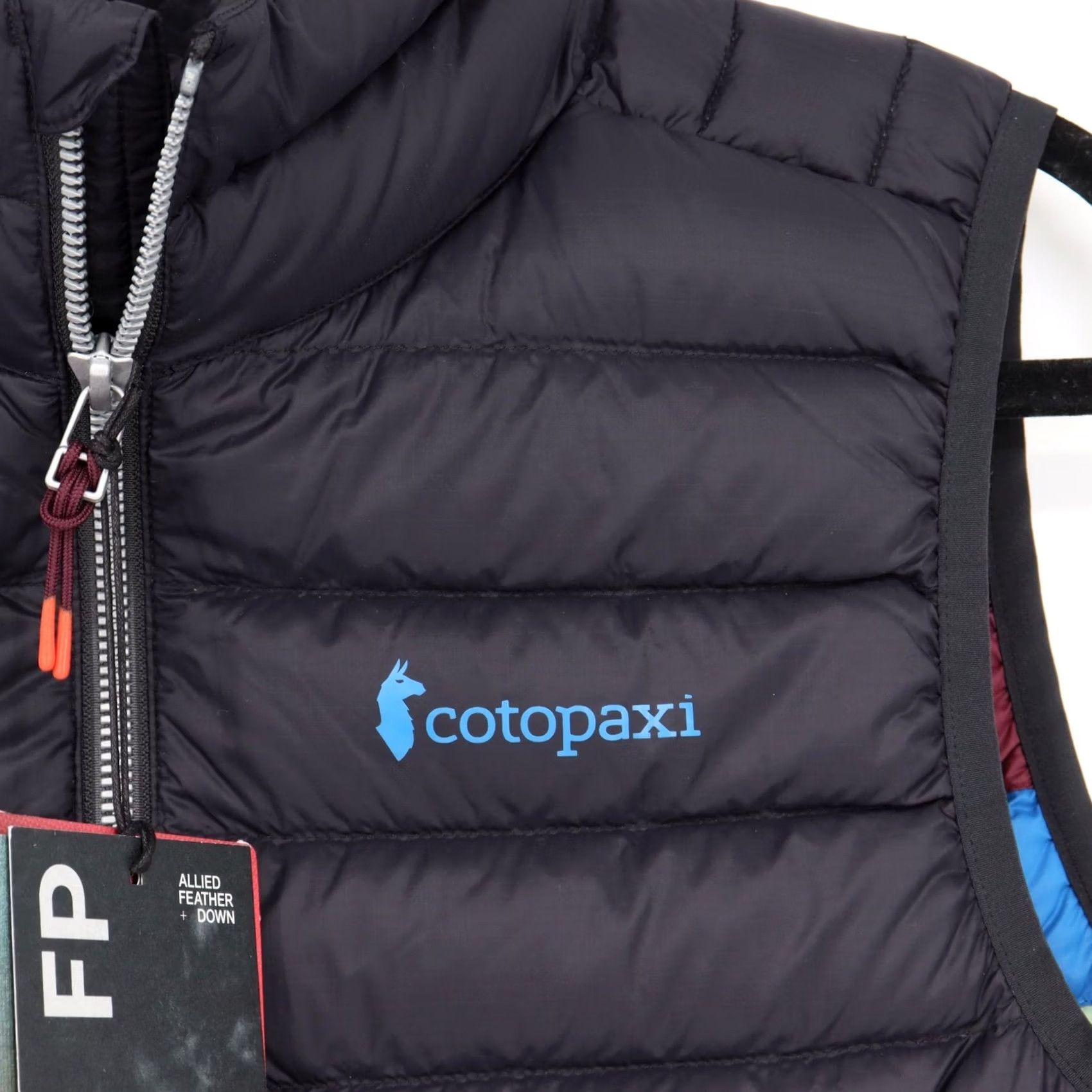 Cotopaxi VINTAGE Cotopaxi Fuego Down Vest Womens S Black 800 Fill 49ers Foundation? Size S / US 4 / IT 40 - 4 Thumbnail