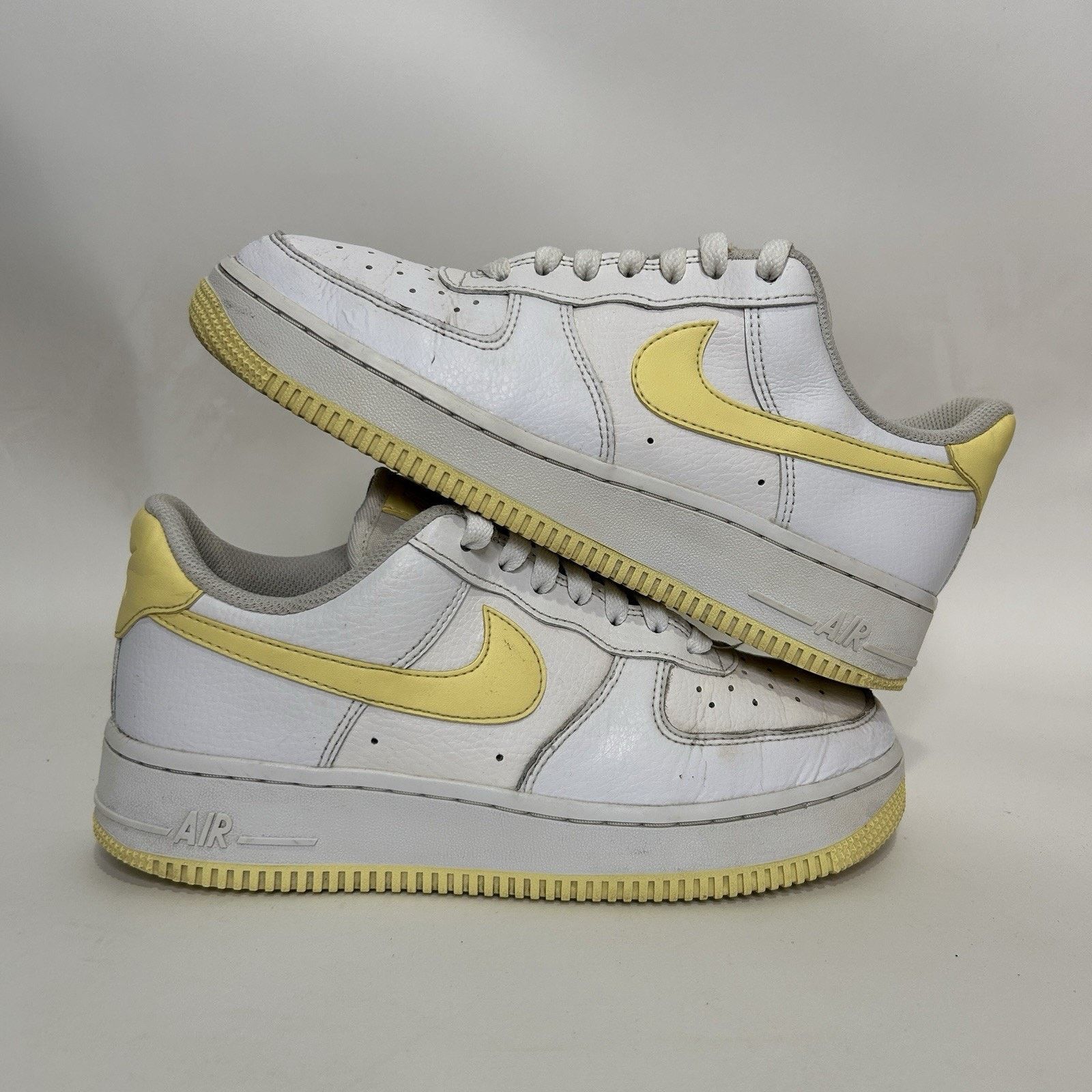 Nike Nike Air Force 1 ‘07 WMNS “Bicycle Yellow White” Size US 7.5 / IT 37.5 - 1 Thumbnail