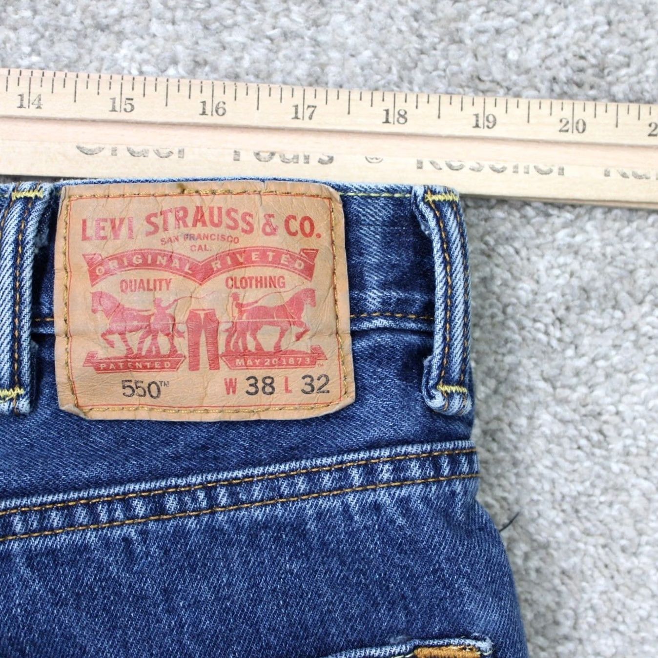 Levi's Levi's Jeans 550 Mens 38x32 Blue Relaxed Fit 5-Pocket Denim 100% Cotton Button Zip Straight Casual Vintage: No Men? Size US 38 / EU 54 - 7 Thumbnail