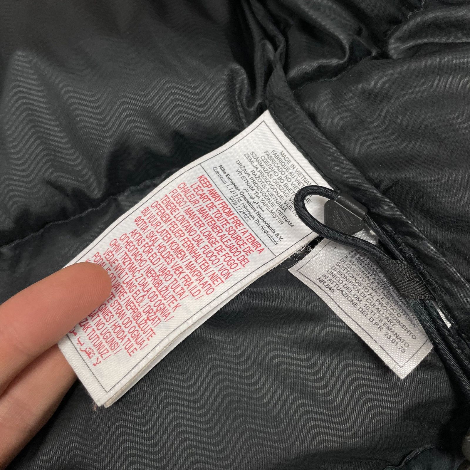 Nike × Vintage Nike Adults Black Full Zip Outdoor Duck Down Puffer Vest S Size US S / EU 44-46 / 1 - 11 Thumbnail