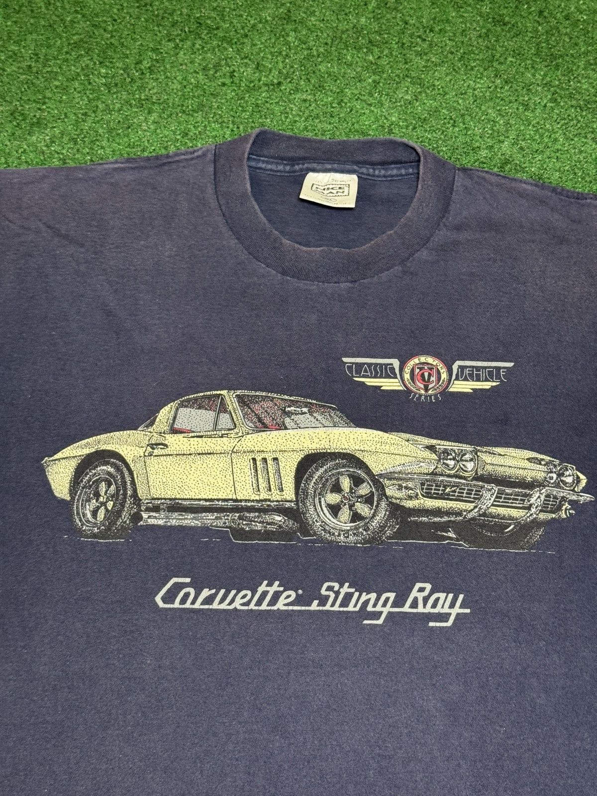 Vintage Vintage 1967 Corvette Stingray Classic American Car T Shirt Size US XL / EU 56 / 4 - 2 Thumbnail