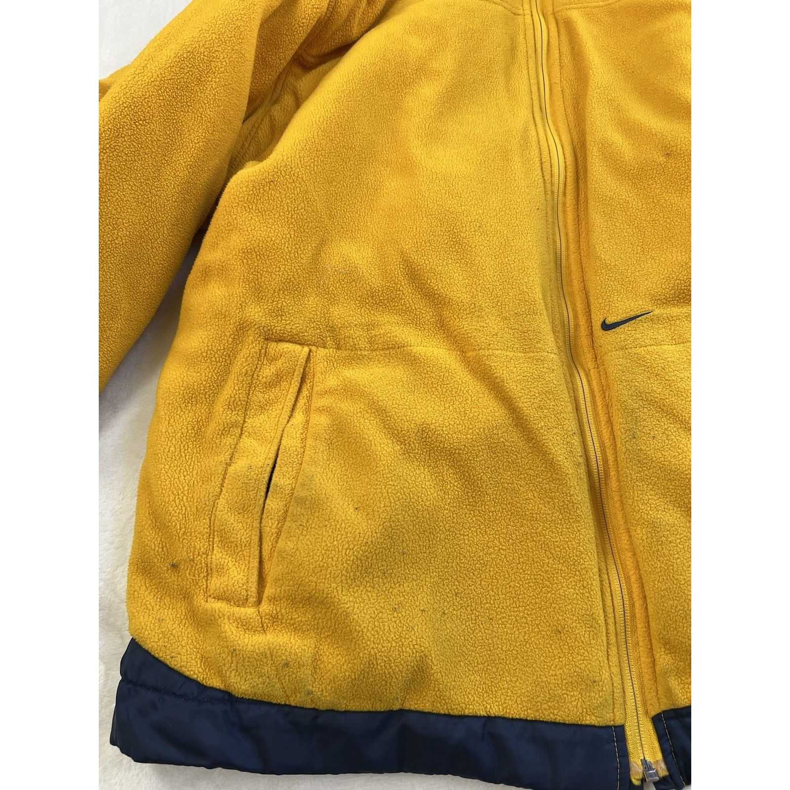Nike Vintage Nike Reversible Jacket Size Large Blue Yellow Fleece Size US L / EU 52-54 / 3 - 14 Thumbnail