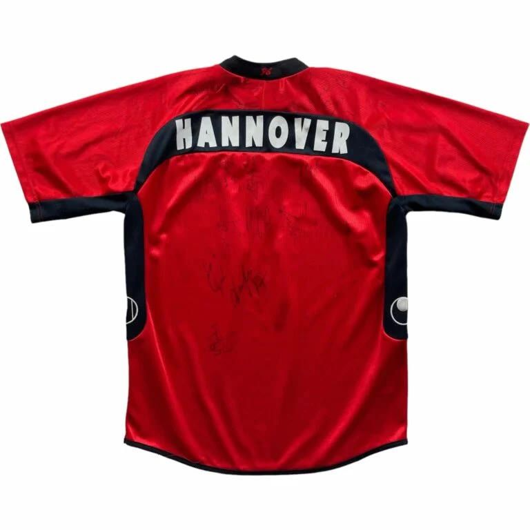 Other SIGNED Hannover 2002-03 Uhlsport home football jersey size M Size US M / EU 48-50 / 2 - 2 Thumbnail