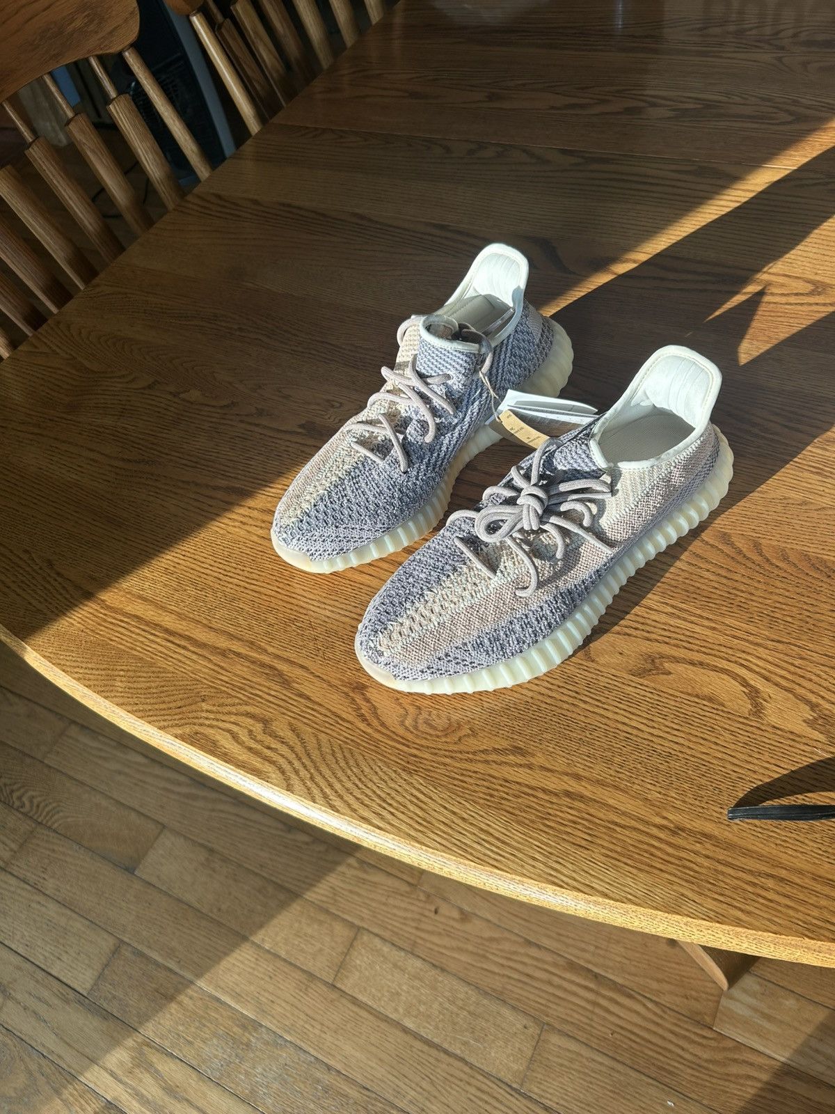 Yeezy Yeezy v2 ash pearl Size US 11.5 / EU 44-45 - 7 Thumbnail